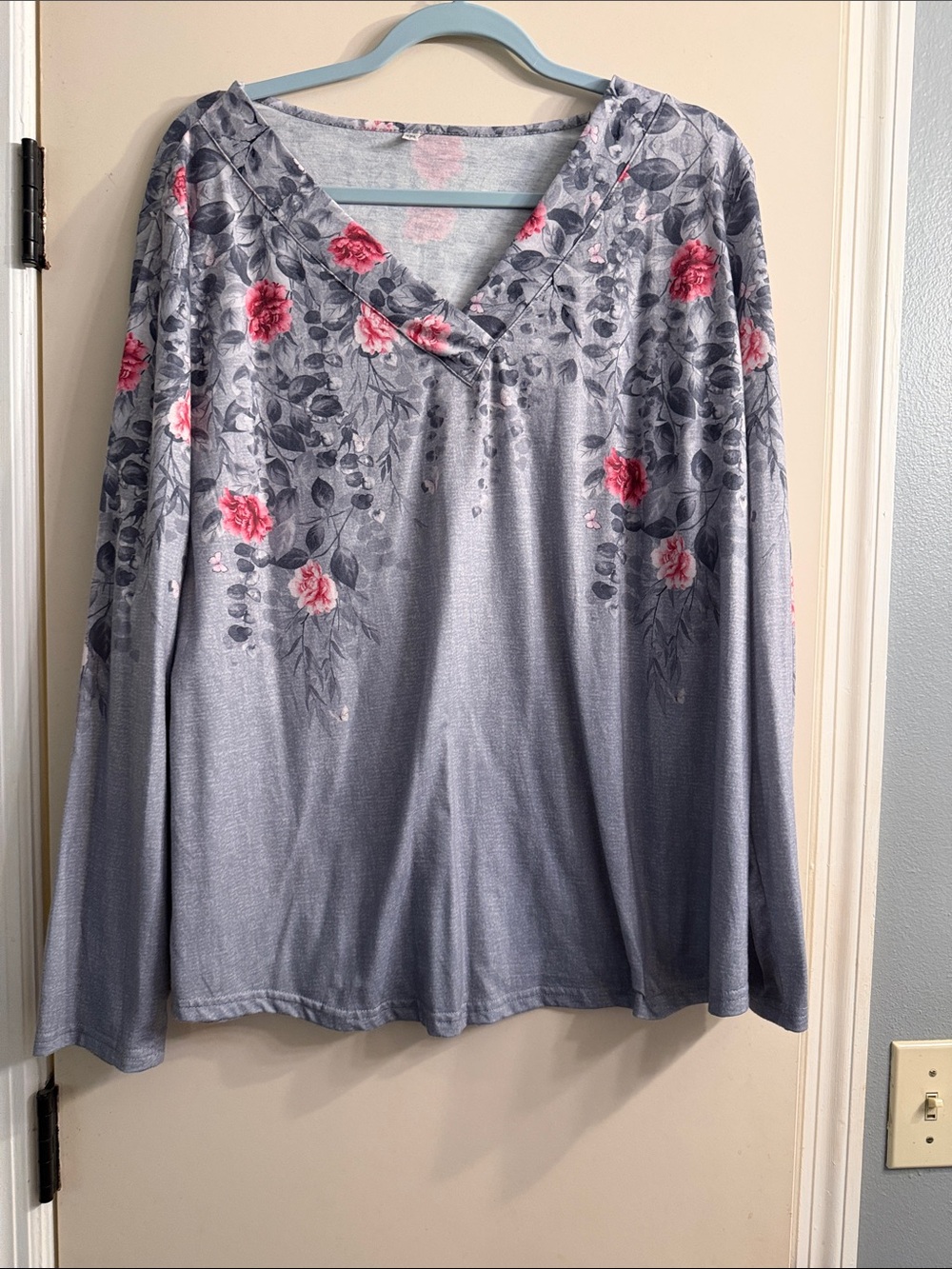 Women's Floral V-Neck Long Sleeve Top - Gray with Pink Roses